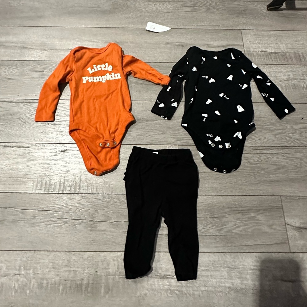 Halloween onsies and pant